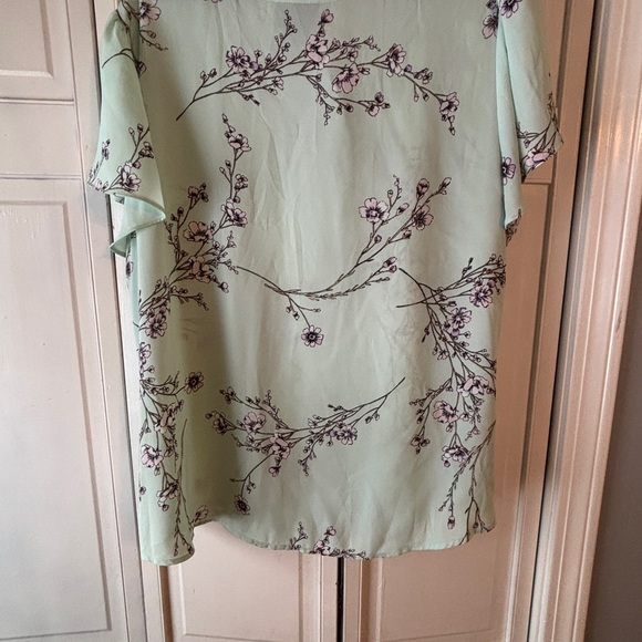 Liz Claiborne Mint Green Floral Blouse - Picture 3 of 3